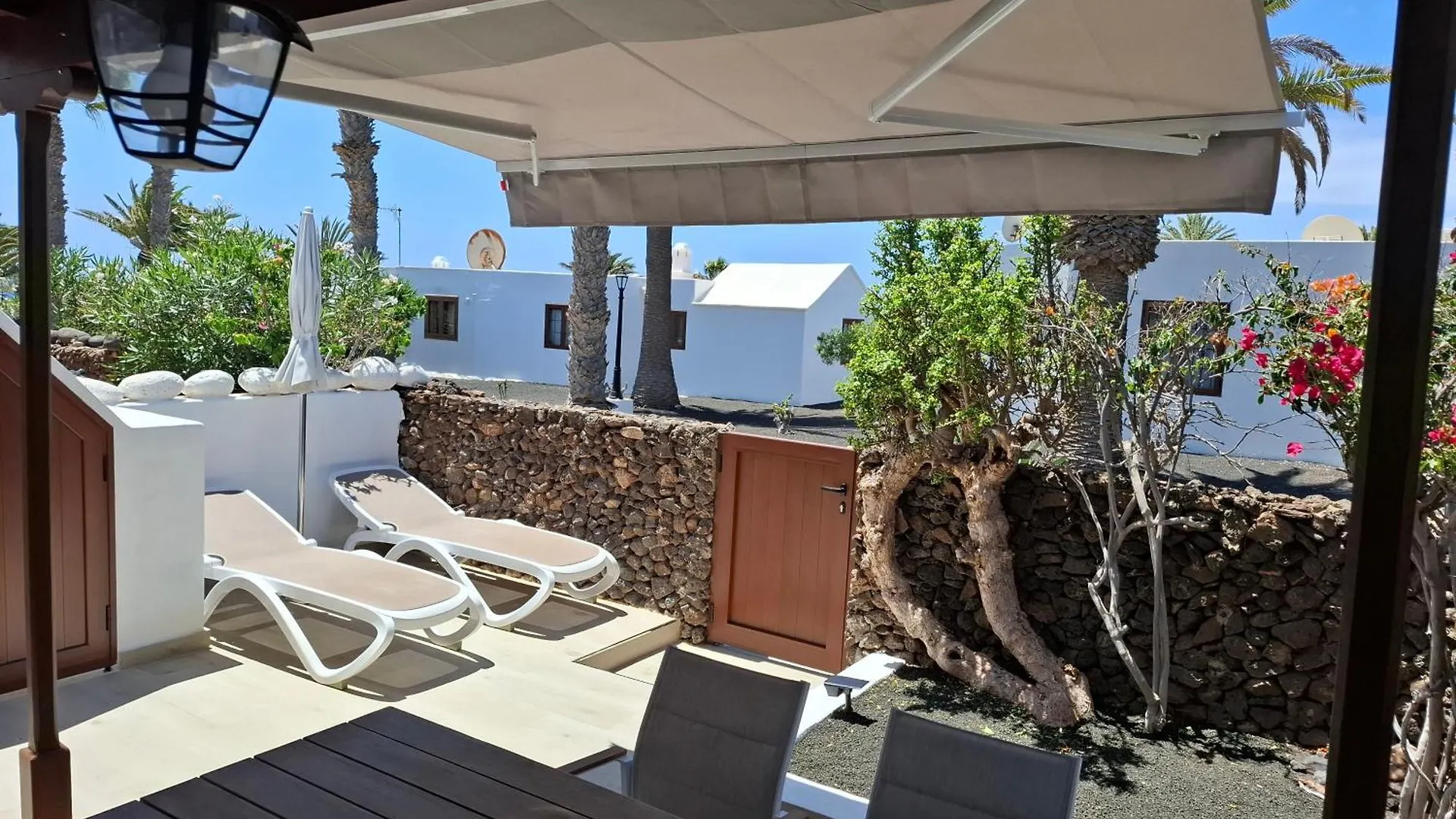 Casa Brugge Villa Playa Blanca  Holiday home